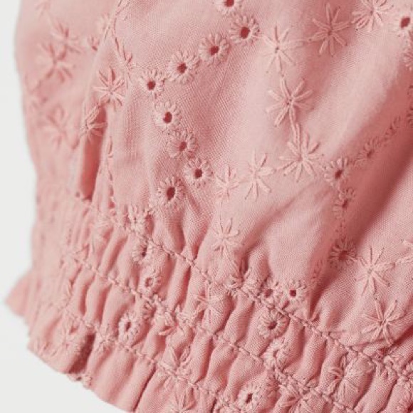 H&M Divided Off the Shoulder Pink Eyelet Crop Top - Picture 4 of 6